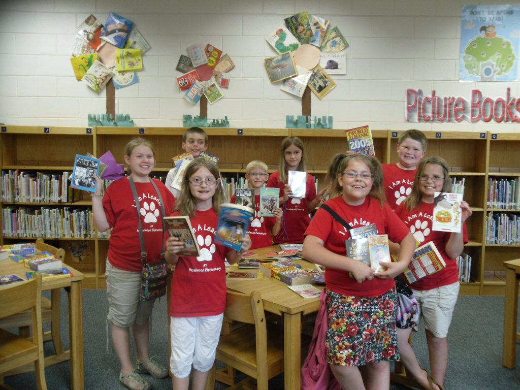 Hazelwood Elementary School is Serious About Summer Reading!